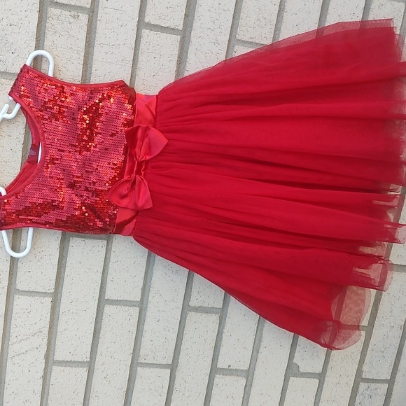 Red dress/Popatu - Picture 3 of 12